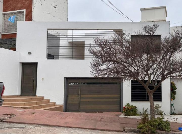 Casa · 105m² · 4 Ambientes · 1 Cochera