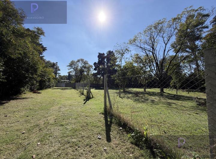 Terreno · 748m²