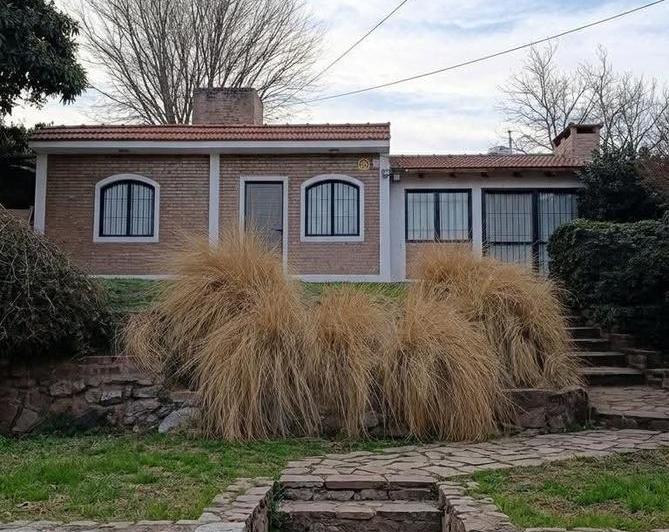 Casa · 82m² · 3 Ambientes · 1 Cochera