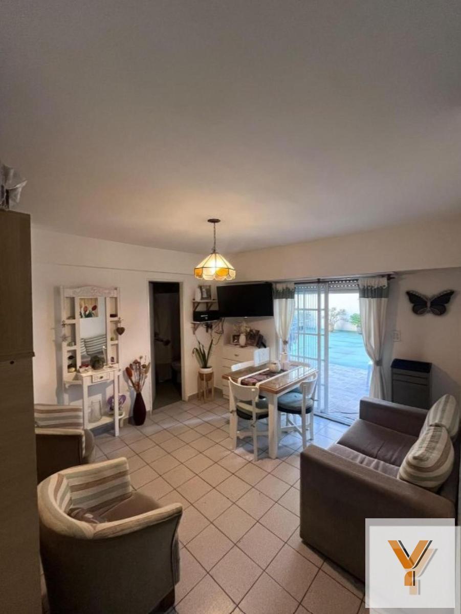 Departamento de Monoambiente 1 Baño en venta ubicado sobre calle Alsina y Almirante Brown