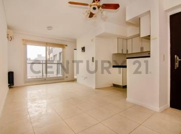 Departamento · 39m² · 2 Ambientes · 1 Cochera · Venta Departamento de 1 Dormitorio con Balcón y Cochera en Abasto, Rosario