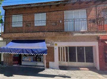 Casa · 157m² · 4 Ambientes · 1 Cochera · Casa Venta 3 Dorm. con Local Comercial