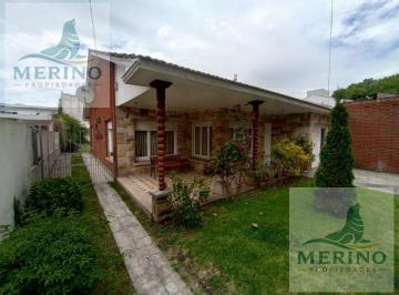 Casa · 198m² · 4 Ambientes · 2 Cocheras · Chalet Parque Luro Todo Planta Baja