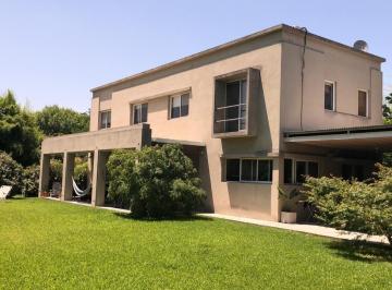 Casa · 251m² · 7 Ambientes · 2 Cocheras · Casa en Venta en Los Tacos, Pilar, G. B. a. Zona Norte