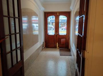 Departamento de 2 ambientes, La Boca · Amplio Dos Ambientes Edificio Antiguo