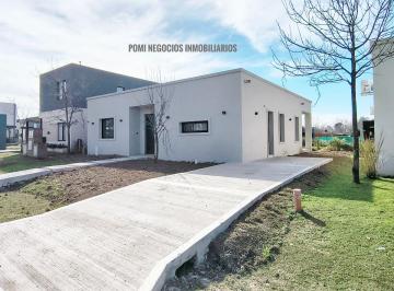 Casa de 3 ambientes, Pilar · Bc El Aljibe Manzanares Km 55, Casa 1 Planta a Estrenar, 2 D. 1 en Suite. Gal C/parrilla. Amenities