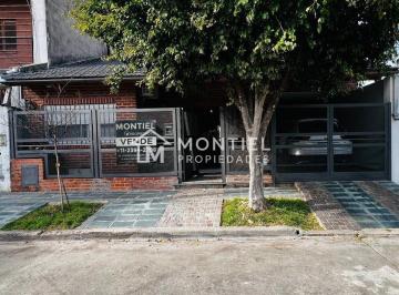 Casa · 111m² · 5 Ambientes · 1 Cochera · Casa Chalet en Venta en Martin Coronado, Tres de Febrero, G. B. a. Zona Oeste