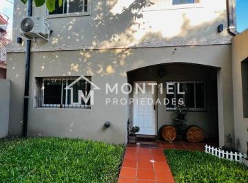 Casa · 216m² · 6 Ambientes · 2 Cocheras · Casa Chalet en Venta en Ciudad Jardin, Tres de Febrero, G. B. a. Zona Oeste