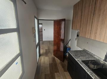 Departamento · 42m² · 2 Ambientes · Av Alberdi Al 600, Reciclado a Nuevo, 1 Dormitorio Contrafrente con Balcon.