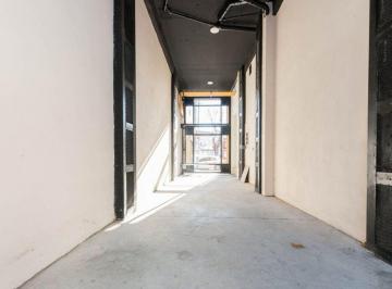 Garage · 15m² · Cochera Doble Cubierta con Portón Automático