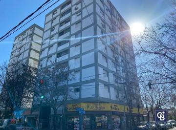 Departamento · 80m² · 4 Ambientes · Venta de Departamento 4 Ambientes con Renta en Caseros