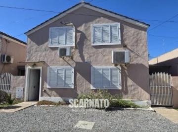 PH · 80m² · 4 Ambientes · 1 Cochera · PH en Monte Grande