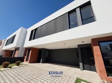 Casa · 120m² · 5 Ambientes · 2 Cocheras · Duplex a Estrenar en Miradores de Manantiales