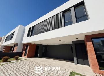 Casa · 120m² · 5 Ambientes · 2 Cocheras · Duplex a Estrenar en Miradores 1 de Manantiales