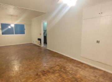 Departamento · 34m² · 1 Ambiente · Almagro, 1 Ambiente Contrafrente, Zona Hospital Italiano. Impecable
