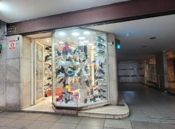 Local comercial · 62m² · 2 Ambientes · Local Comercial, a La Calle. Excelente Ubicacion Sobre Av Santa Fe
