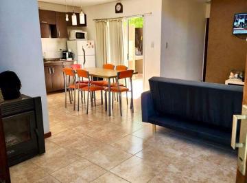 Casa de 4 ambientes, Mar Azul · Casa en Mar Azul Para 6 Personas con Pileta y Garage – Acepta Permuta por Casa en Temperley