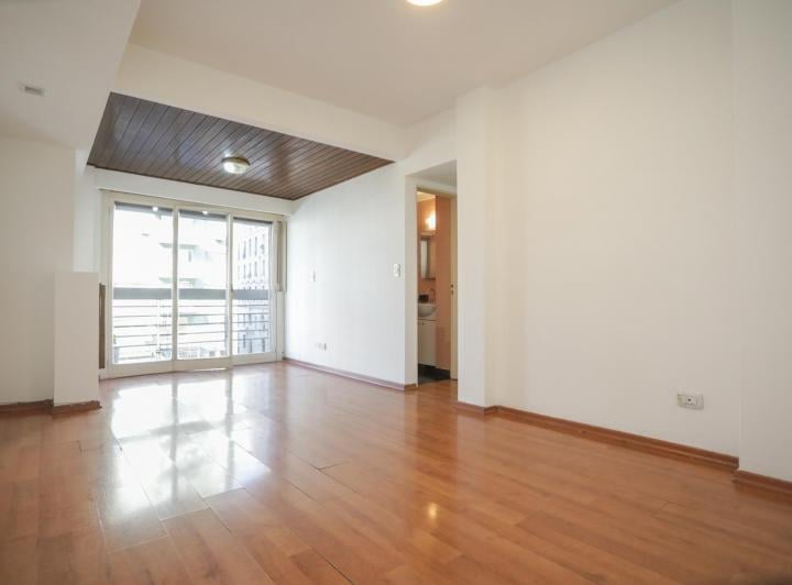Departamento de 4 Ambientes en Caballito Al Frente. Inmejorable Ubicación!