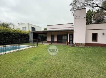 Casa · 170m² · 3 Ambientes · 1 Cochera · Venta Casa El Lauquen Canning 3 Amb Piscina