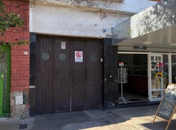 Garage , Avellaneda · Venta Cochera Cubierta de 12 m² Sobre Av Galicia - Avellaneda