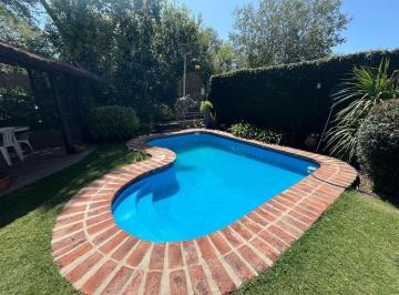Casa · 160m² · 5 Ambientes · 2 Cocheras · Casa 3d Pileta San Salvador 1 Cuadra Av Colón