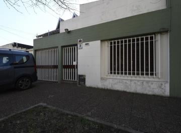 Casa · 156m² · 4 Ambientes · 1 Cochera · Venta Casa Villa Dominico 4 Ambientes, 3 Dorm, 1 Baño
