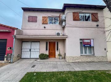 Casa · 160m² · 4 Ambientes · 1 Cochera · Casa en Venta, 3 Dorm.. San Isidro