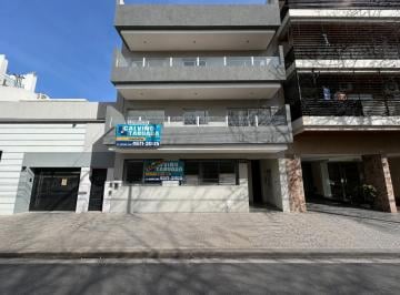 Departamento de 4 ambientes, Villa Pueyrredón · Semipiso 4 Amb Al Contrafrente con Balcon y 3 Baños