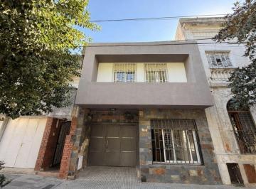 Casa de 5 ambientes, Córdoba · Vendo Excelente Casa en Cofico! Duplex Apto Credito