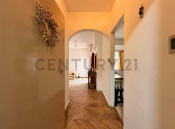 Departamento · 65m² · 3 Ambientes · Departamento del Sol 3 Ambientes con Bcon Al Frente Monte Castro
