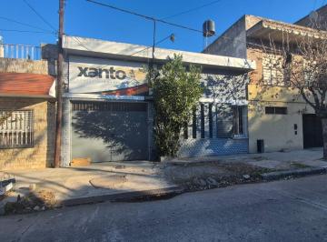 Bodega-Galpón · 216m² · Venta Depósito/galpón 216 m², con 2 Oficinas + Baños