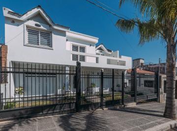 Casa · 343m² · 8 Ambientes · 2 Cocheras · Venta Casa 4 Dorm. Parque San Vicente