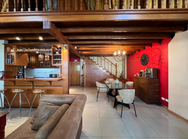 Venta Departamento 3 Ambientes Entrepiso Cochera Balcón 2 Piletas Apto Crédito Caballito Caba