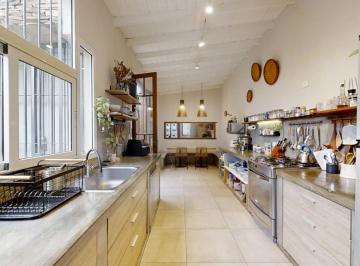 Casa · 258m² · 7 Ambientes · Casa en Venta de 7 Ambientes en San Isidro con Patio y Terraza