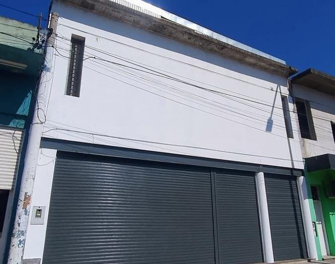Local comercial · 704m² · 2 Cocheras