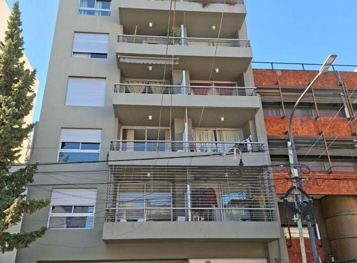 Departamento de 1 Amb Al Ctfe. C/balcón Tza.