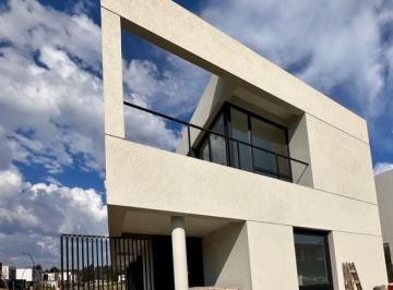 Casa · 223m² · 4 Ambientes · Casa en Venta en Carpinchos, Nordelta, Tigre