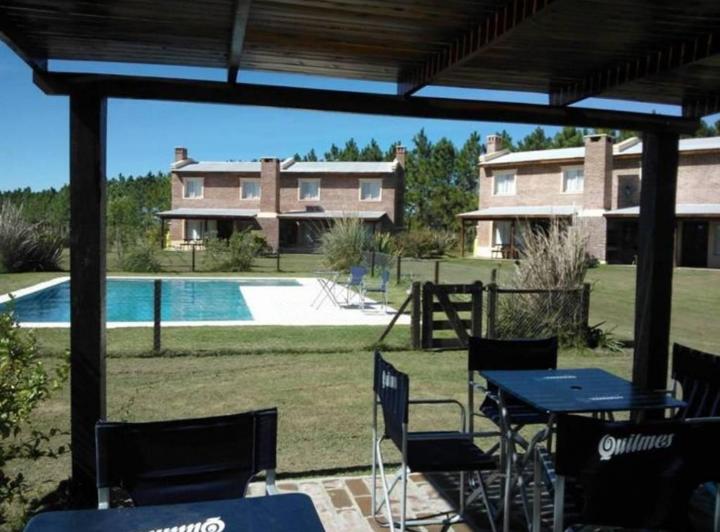 Casa · 90m² · 3 Ambientes · 2 Cocheras