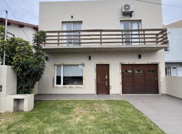 Terreno · 150m² · 4 Ambientes · 1 Cochera · Casa en Venta - 2 Dorm. 1 Baño - 215 m² - Miramar