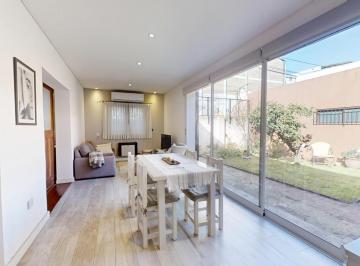Casa · 158m² · 4 Ambientes · 1 Cochera · Casa en Venta de 4 Ambientes en Martinez con Patio y Escritorio