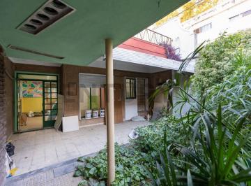 Local comercial · 205m² · 9 Ambientes · 1 Cochera · Oportunidad Propiedades en Centro de San Martín. Apto Crédito