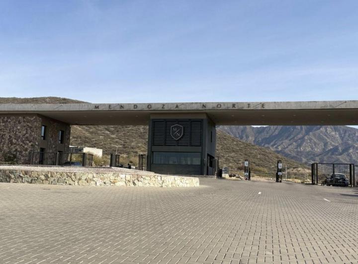 Terreno · 528m²