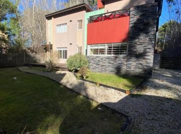 Edificio · 250m² · 9 Ambientes · 6 Cocheras · Edificio Comercial en Venta - 4 Cabañas - 750 m² - Las Gaviotas, Villa Gesell