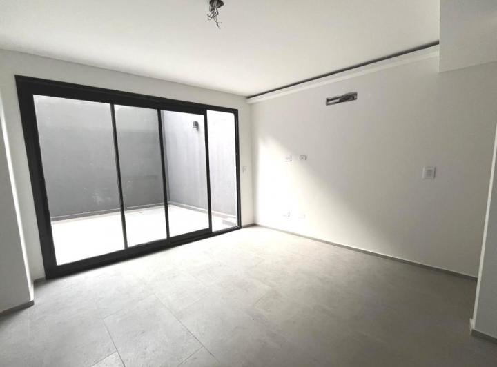 Departamento 3 Ambientes con Patio - Disponible a Partir Fines de Julio 2026