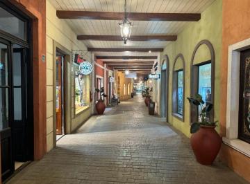 Local comercial de 1 ambiente, Ezeiza · Local Comercial 100 m² C/ Entrepiso - Plaza Canning (Frente Hotel) - Venta/alquiler