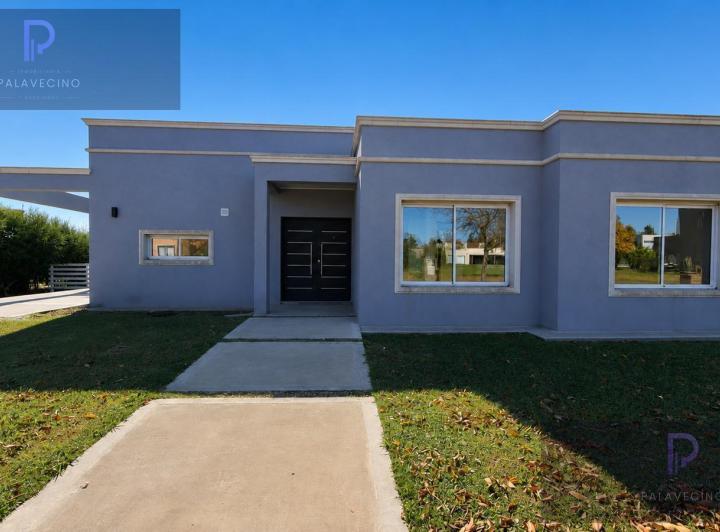 Casa · 209m² · 4 Ambientes · 1 Cochera