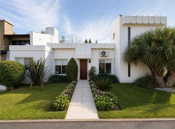 Casa de 6 ambientes, Pilar · Casa en Venta en Country Club Champagnat Dueño Directo