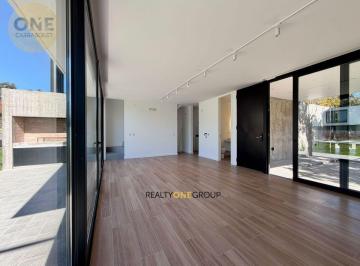 Casa · 152m² · 5 Ambientes · 1 Cochera · Casa a Estrenar en Gonnet