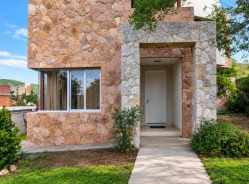Casa de 5 ambientes, Villa Carlos Paz · Casa en Venta Más 3 Dúplex