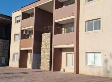 Departamento de 3 ambientes, Esteban Echeverría · Alquiler Departamento 3 Amb en Pb con Patio Privado. Condominio Casuarinas Premium - Canning